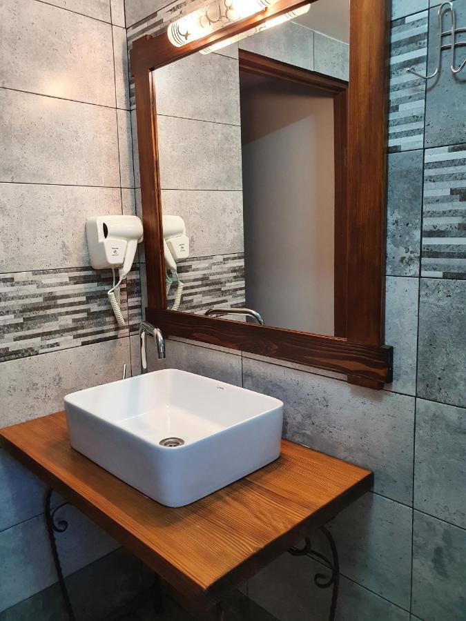 Rooms Poienita Slanic Moldova Exterior photo